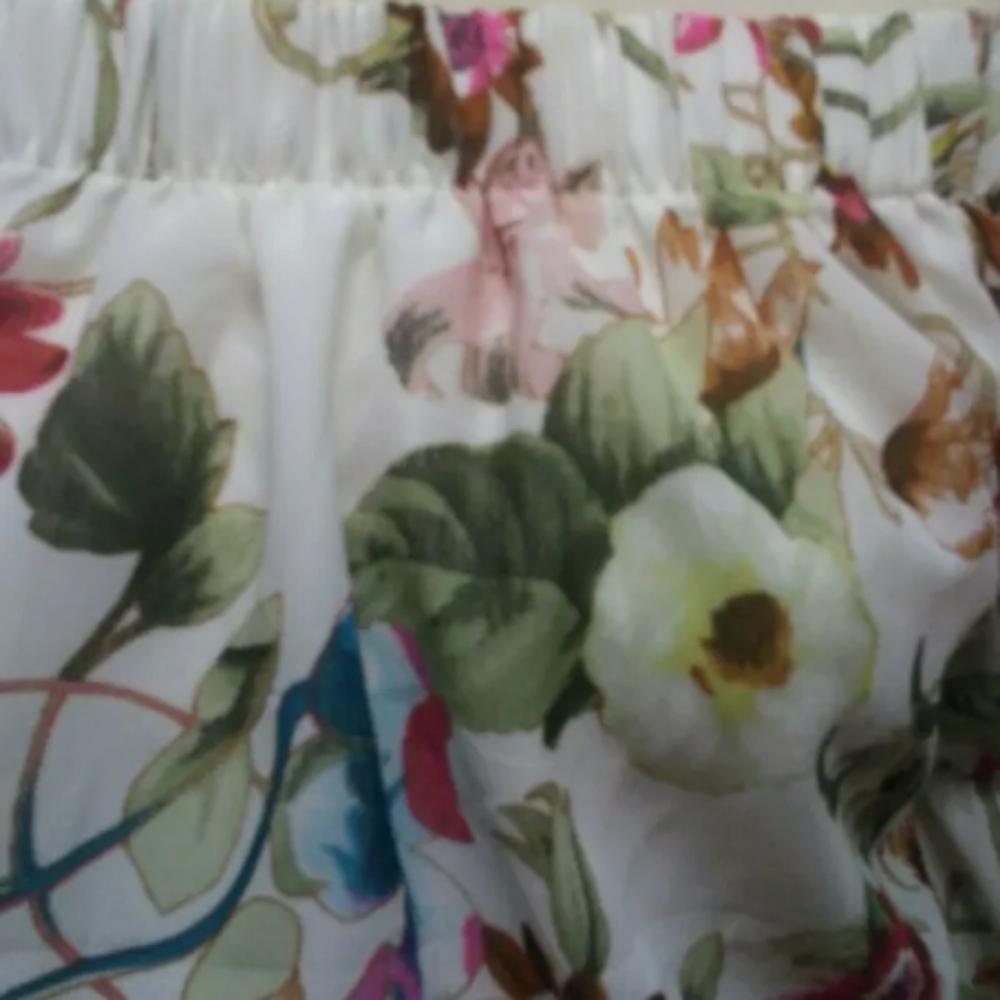 Adorable spring floral off the shoulder dress - Picture 5 of 6